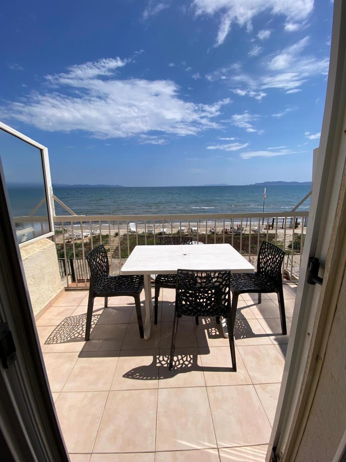 Le Surplage Hyeres Exterior photo