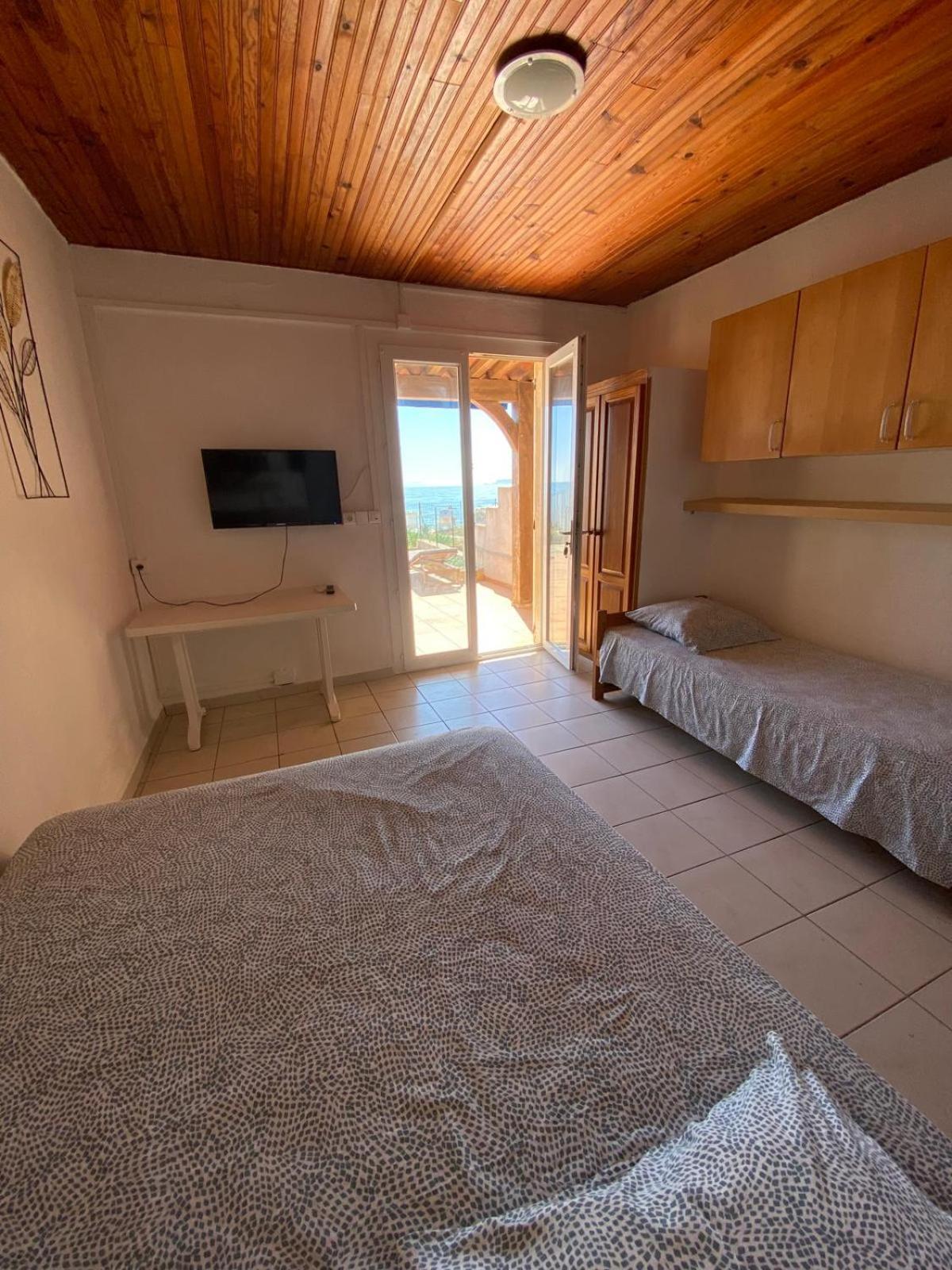 Le Surplage Hyeres Exterior photo
